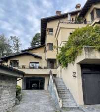 Steps leading up to the apartment